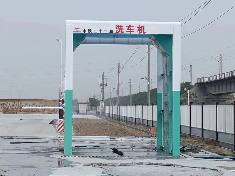 山東東營4.4/5.5/5米龍門洗車機安裝調試完畢！